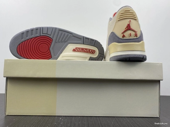 One Kick 3 Muslin Air DH7139-100 Retro Jordan 0722